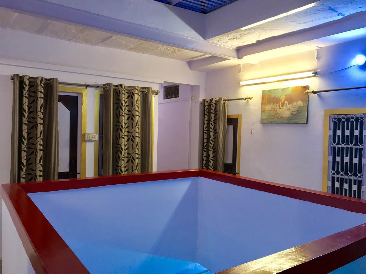 Golden alojamiento Varanasi Exterior foto